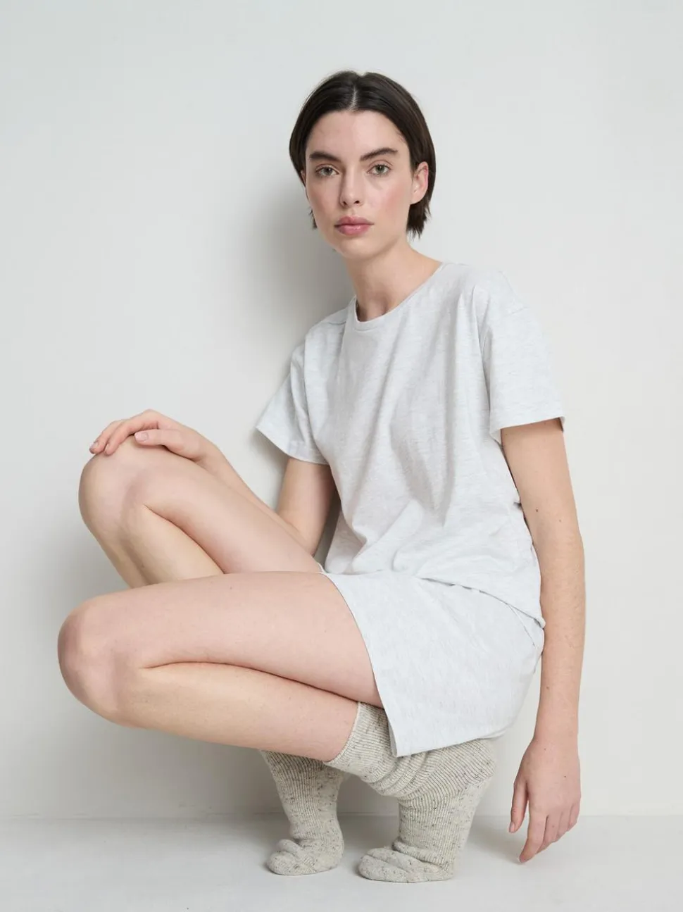 Schlafanzug aus T-Shirt und Shorts