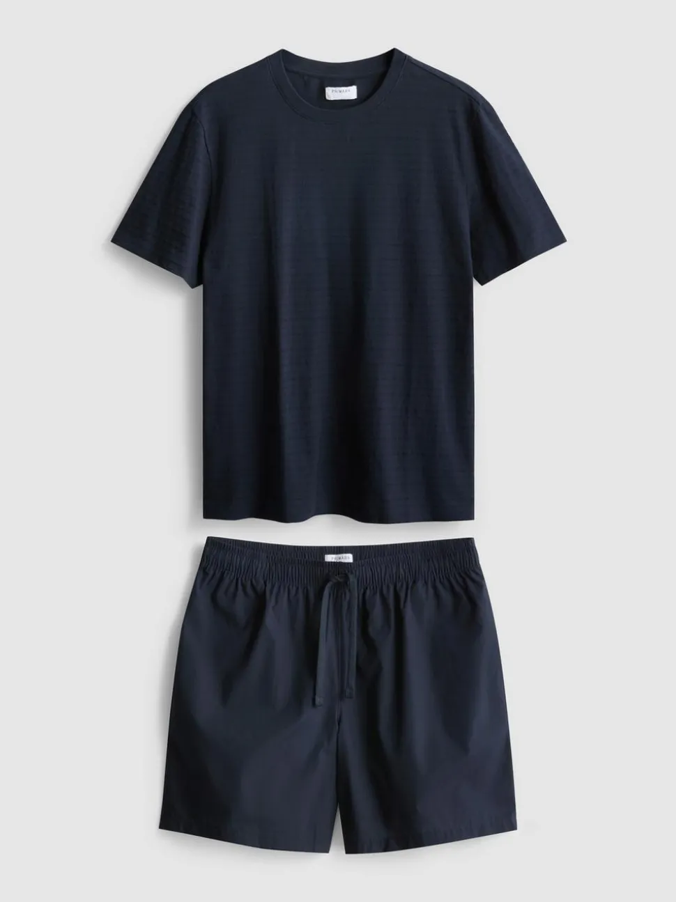 Schlafanzug mit T-Shirt und Shorts