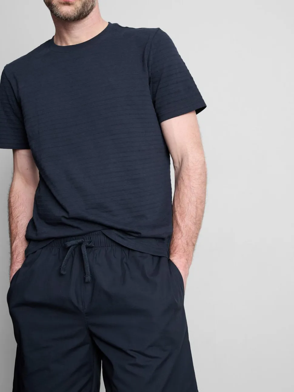 Schlafanzug mit T-Shirt und Shorts
