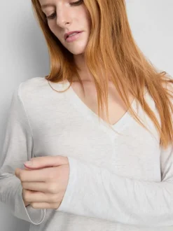 Schlafshirt aus Modalmischung mit V-Ausschnitt