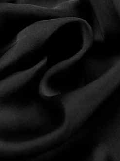Schlichtes Halstuch aus Satin