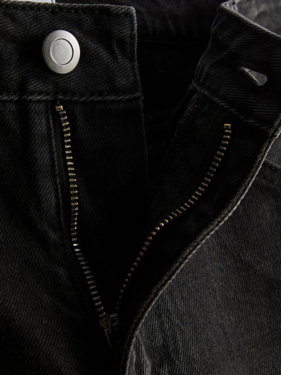 Schmale Denim Jeans mit geradem Bein
