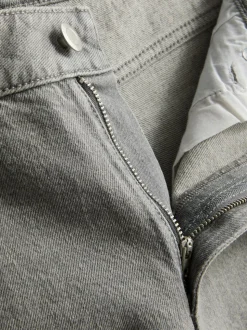Schmale Denim Jeans mit geradem Bein