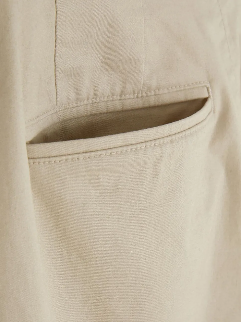 Schmale Stretch-Chinohose