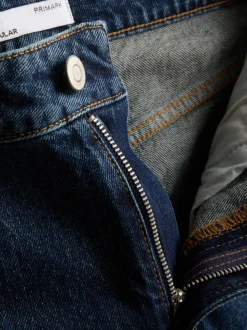 Schmal geschnittene Jeans mit geradem Bein