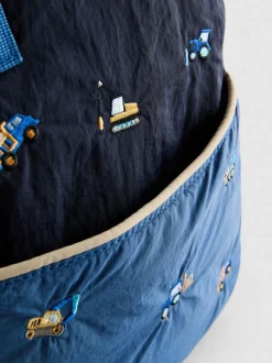Schulrucksack mit Stickerei