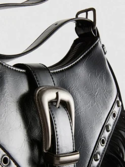 Schultertasche mit Fransen und Schnalle
