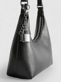 Schultertasche mit Schlossanhänger