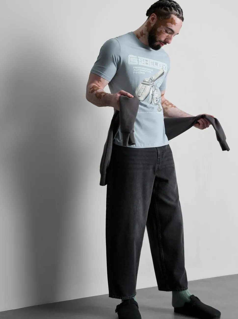 „Shelby“ T-Shirt mit Grafik