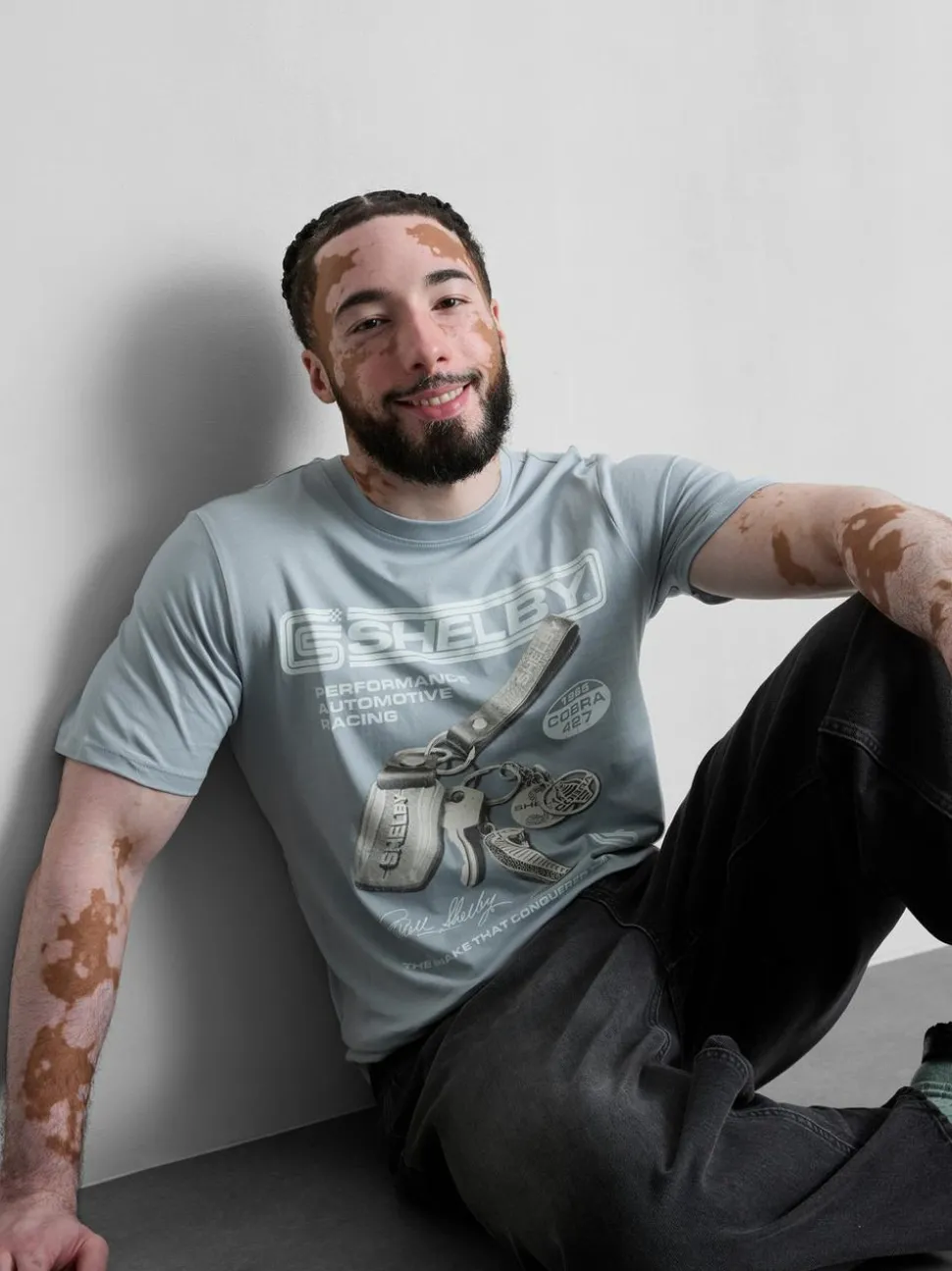 „Shelby“ T-Shirt mit Grafik