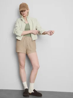 Shorts mit Falten und Kordelzug