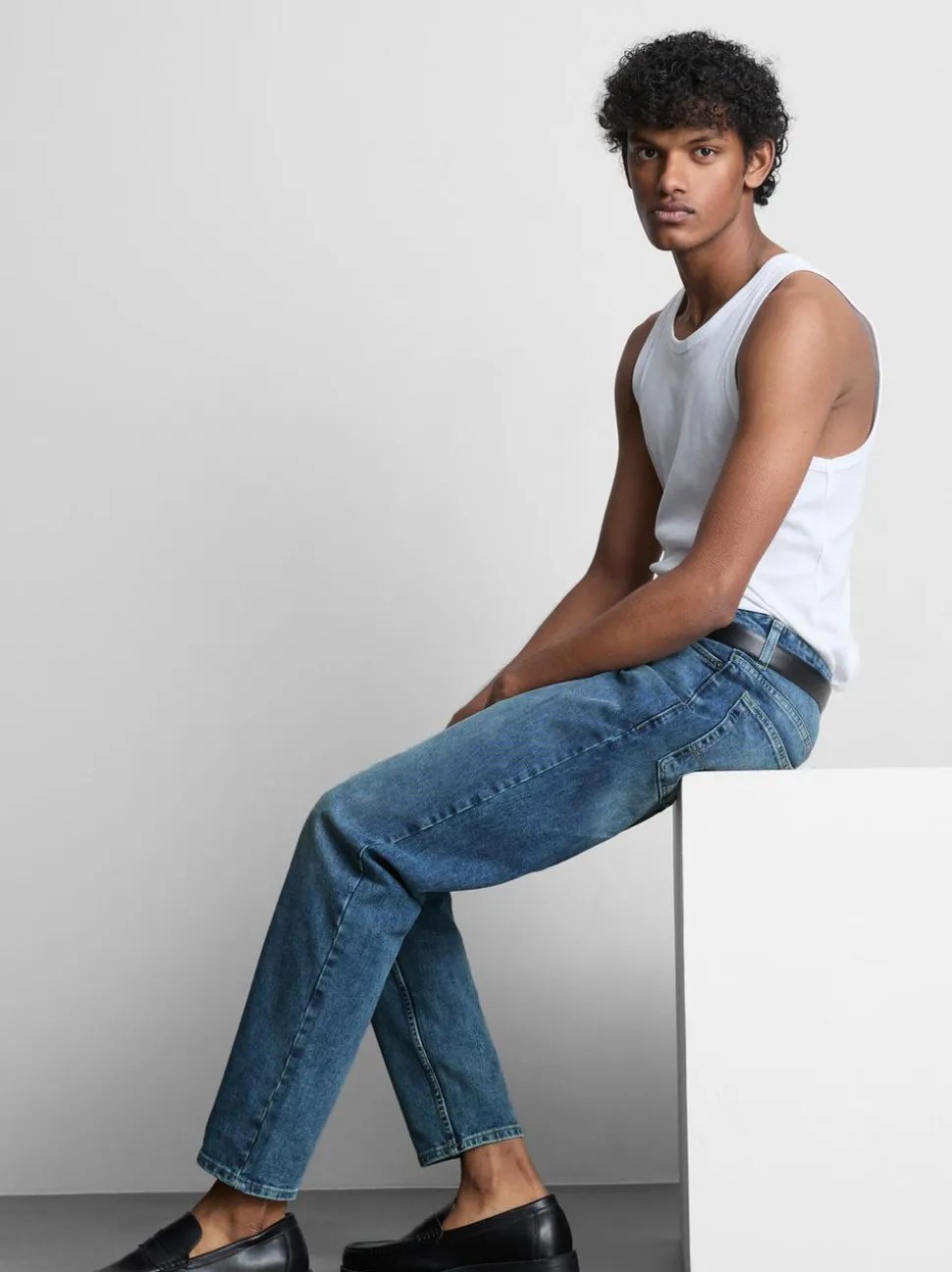 Slim-Fit-Jeans mit mittlerer Leibhöhe