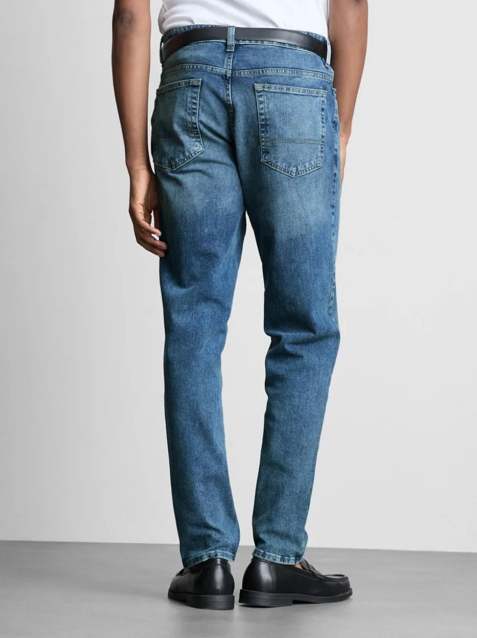 Slim-Fit-Jeans mit mittlerer Leibhöhe