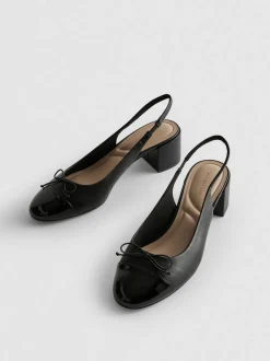 Slingbacks mit Blockabsatz und Zehenkappe