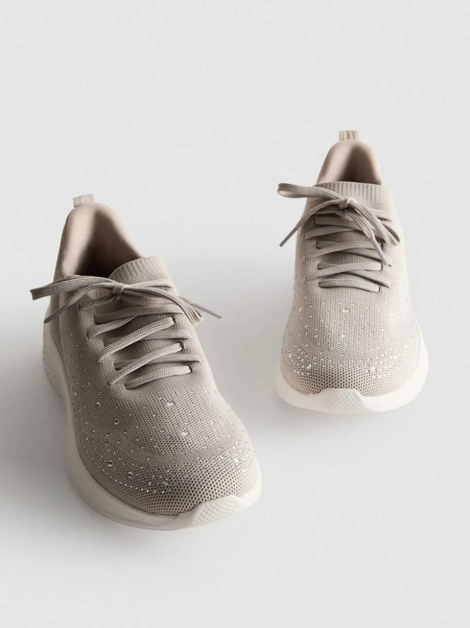 Slip-on-Sneaker mit Strassakzenten