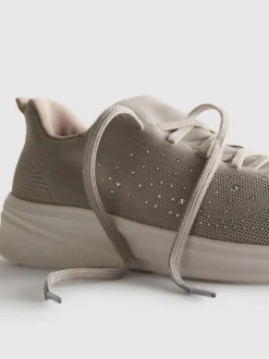 Slip-on-Sneaker mit Strassakzenten