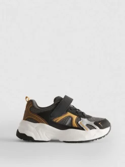 Sneaker mit dicker Sohle