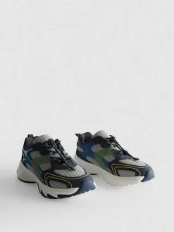 Sneaker mit dicker Sohle