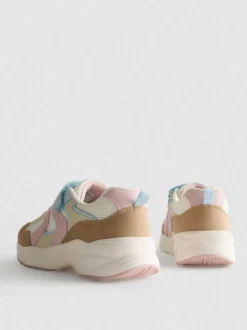 Sneaker mit dicker Sohle