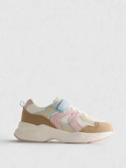Sneaker mit dicker Sohle