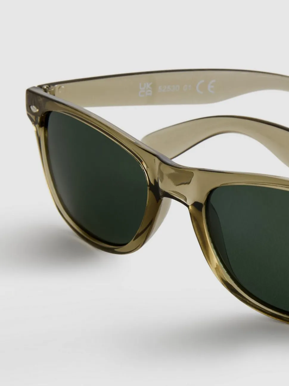 Sonnenbrille mit rechteckigen Gläsern
