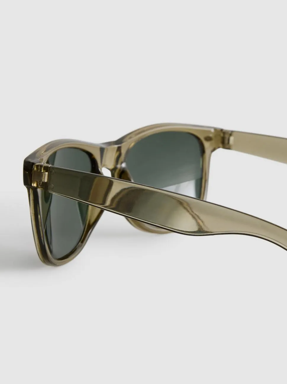 Sonnenbrille mit rechteckigen Gläsern