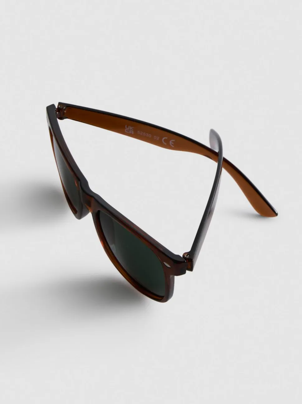 Sonnenbrille mit rechteckigen Gläsern