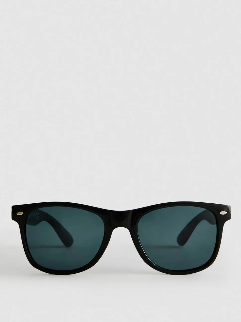 Sonnenbrille mit rechteckigen Gläsern