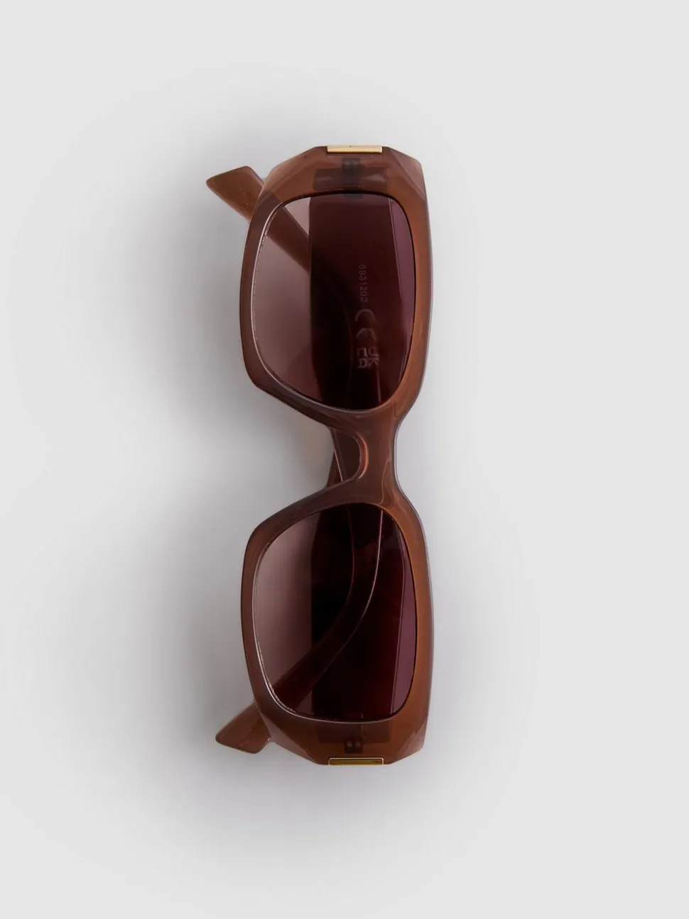 Sonnenbrille mit rechteckigen Gläsern