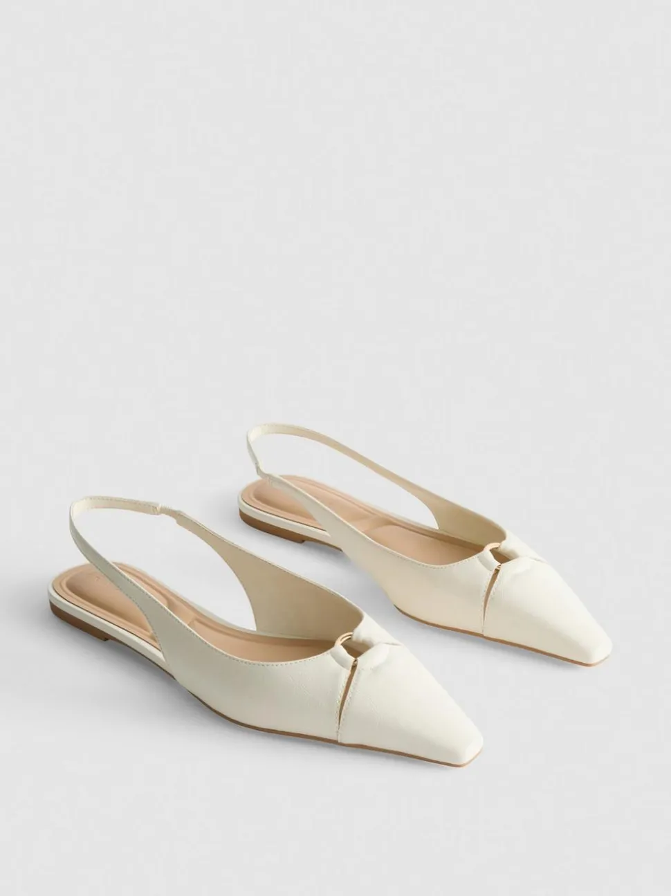 Spitze, flache Slingbacks