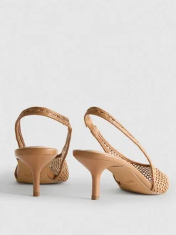 Spitze Pumps aus gewebtem Netzstoff