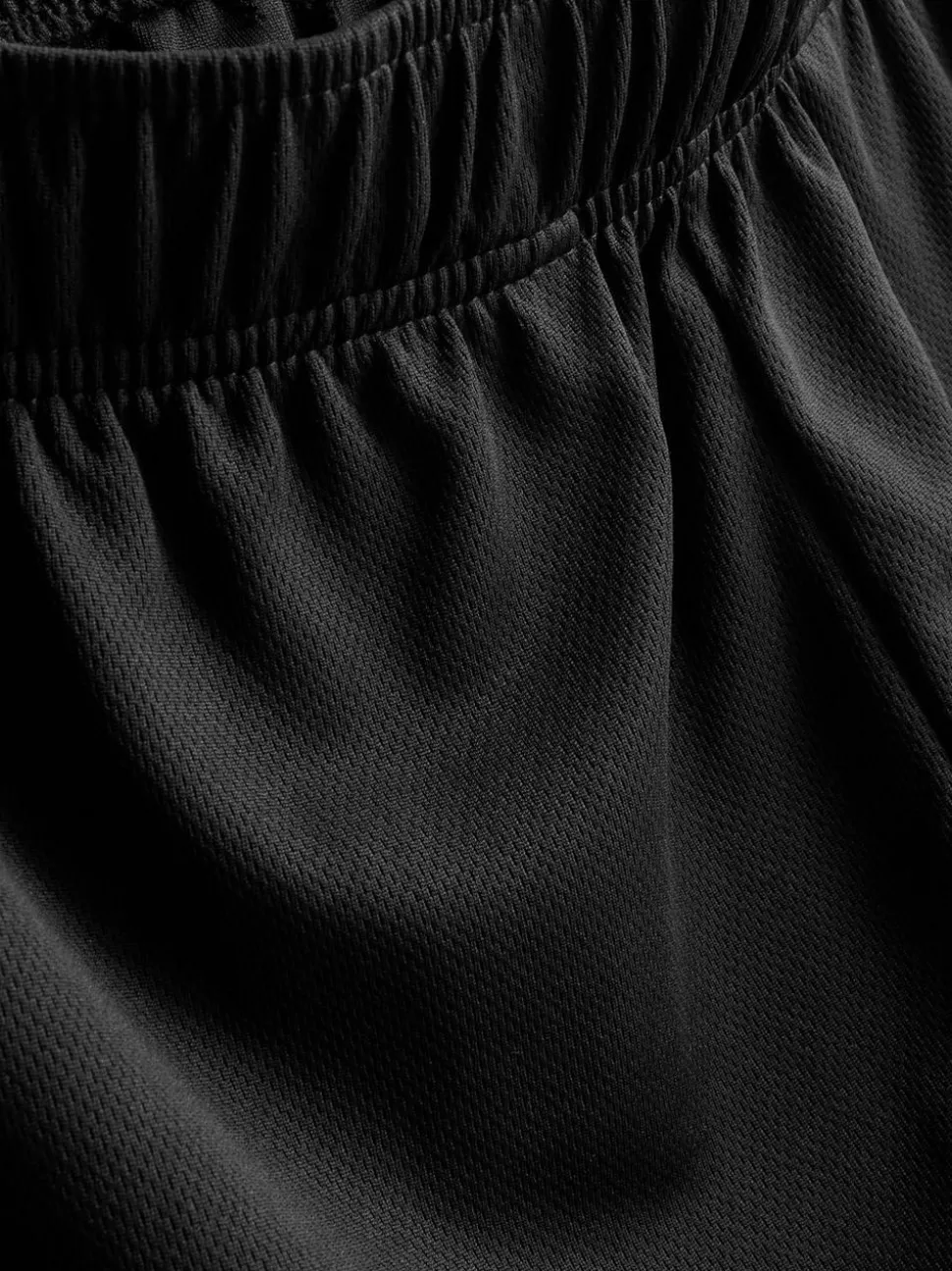 Sport-Shorts mit Netzeinsatz