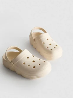 Strand-Clogs mit Fersenriemen