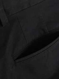 Stretch-Chinohose mit geradem Bein