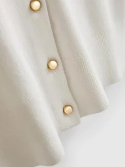 Strickjacke mit Metallic-Knöpfen