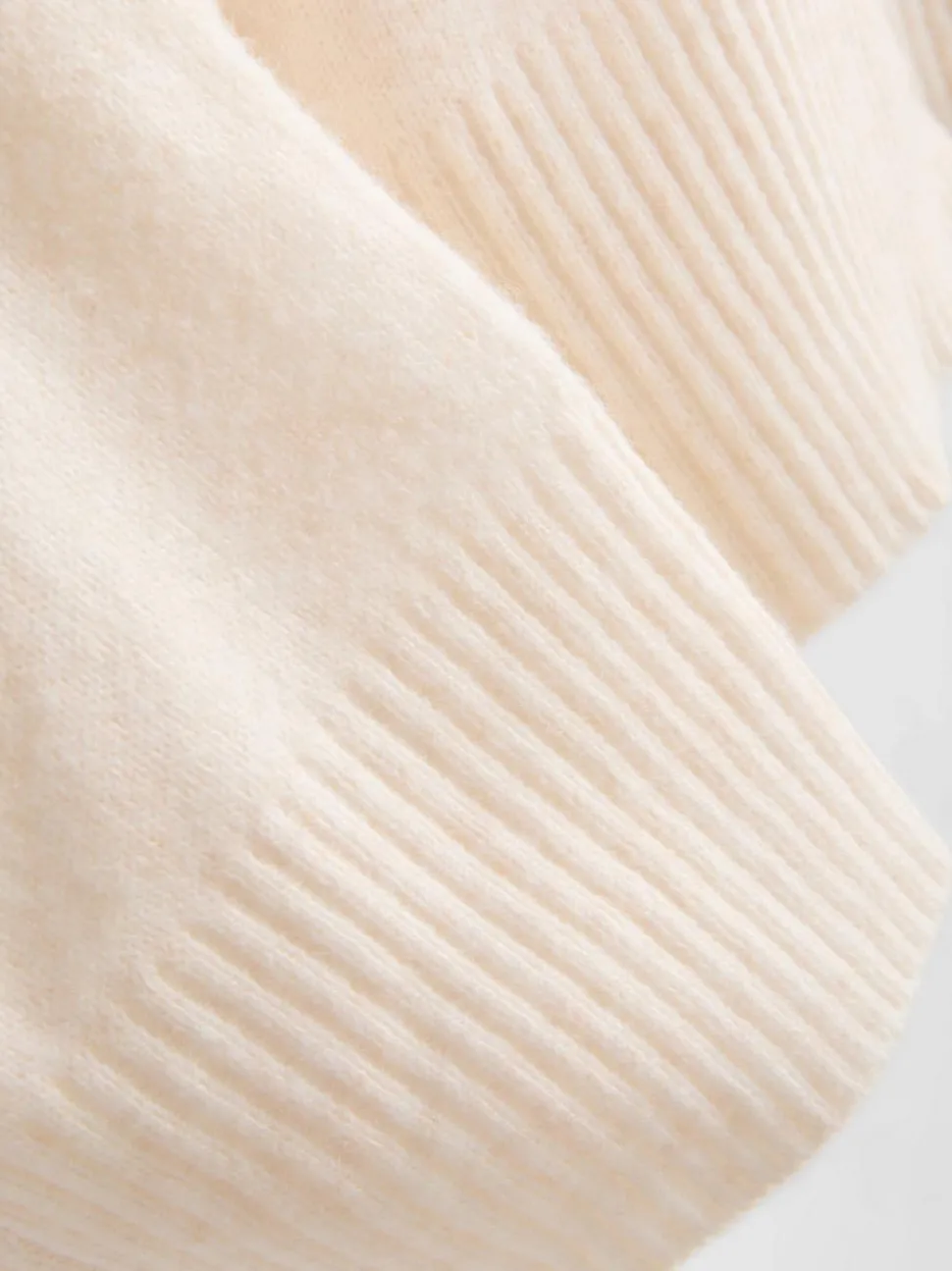 Strickpullover mit V-Ausschnitt