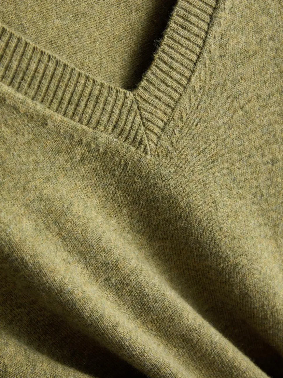 Strickpullover mit V-Ausschnitt