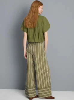 Strukturierte, gestreifte Hose mit weitem Bein