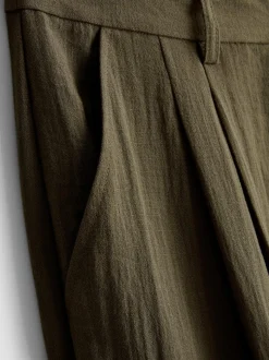 Strukturierte, lässige Hose mit mittlerer Leibhöhe