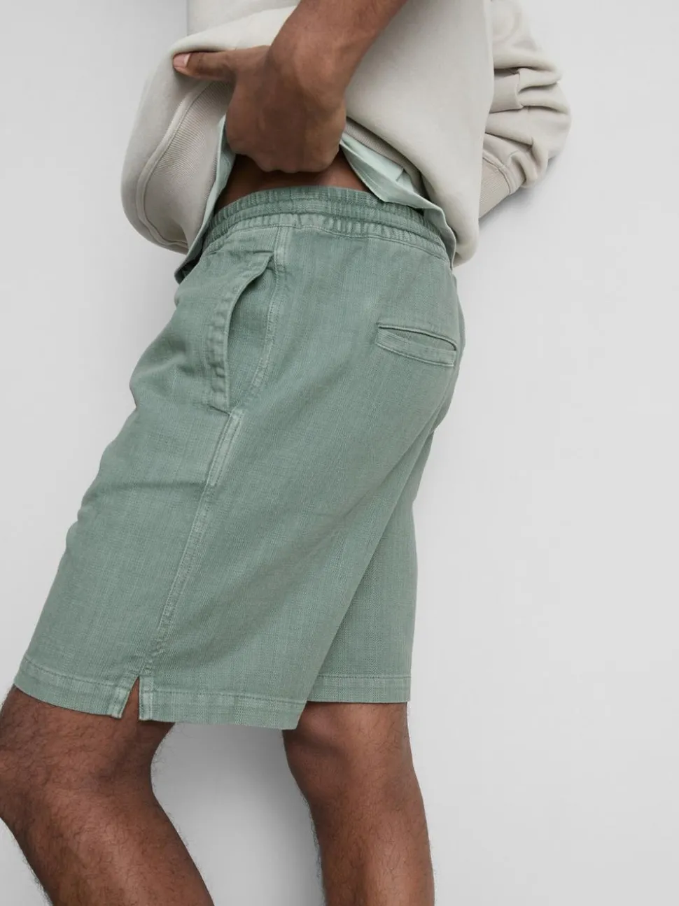 Strukturierte Shorts mit Kordelzug