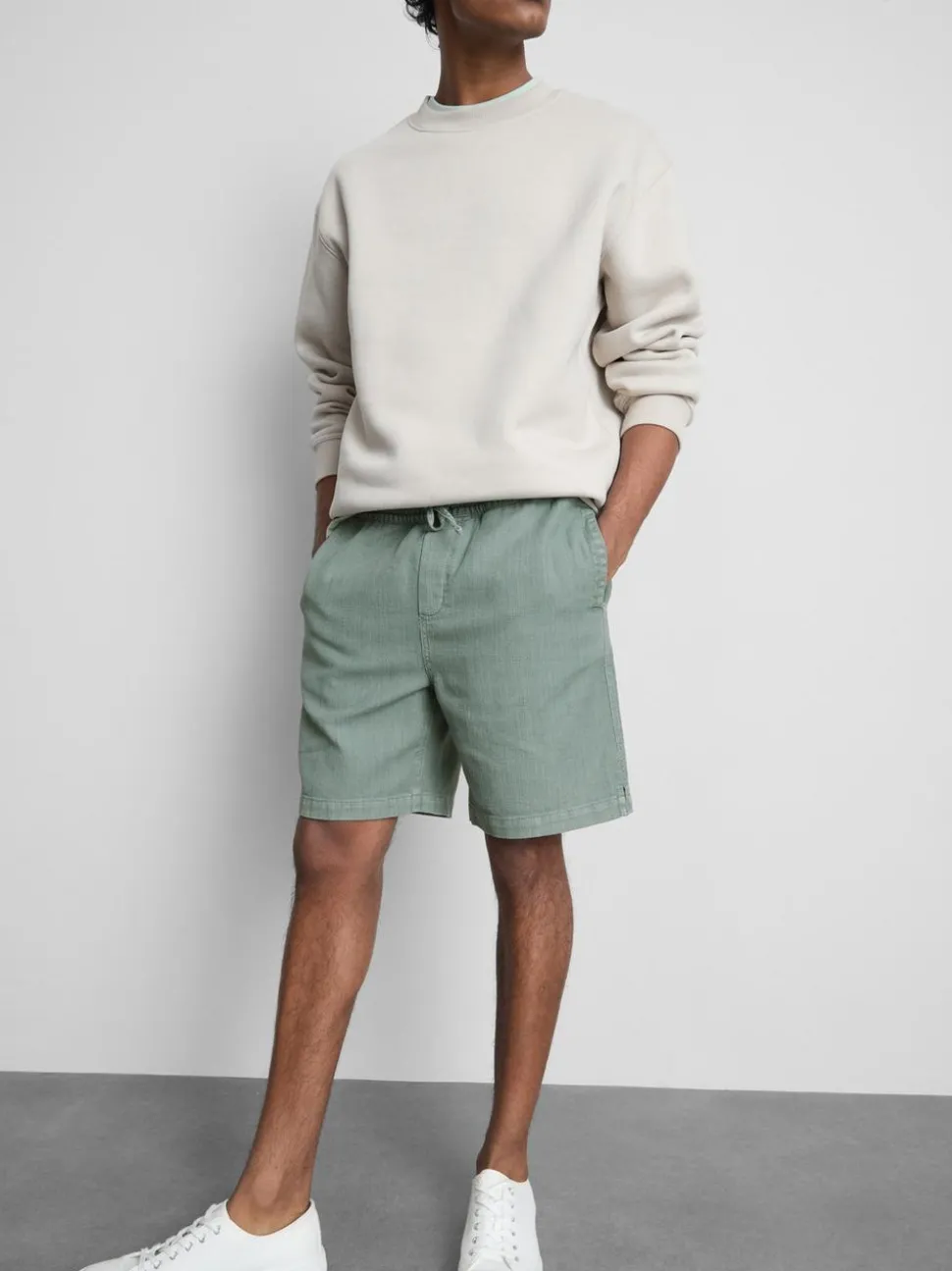 Strukturierte Shorts mit Kordelzug