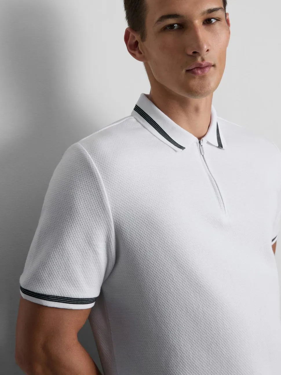 Strukturiertes Poloshirt mit Reißverschluss