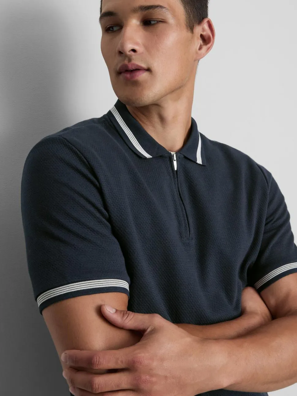 Strukturiertes Poloshirt mit Reißverschluss