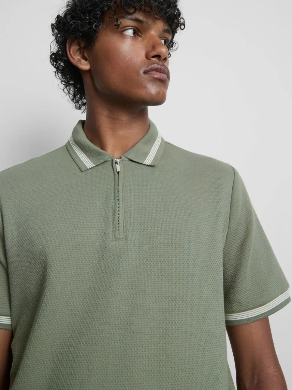 Strukturiertes Poloshirt mit Reißverschluss