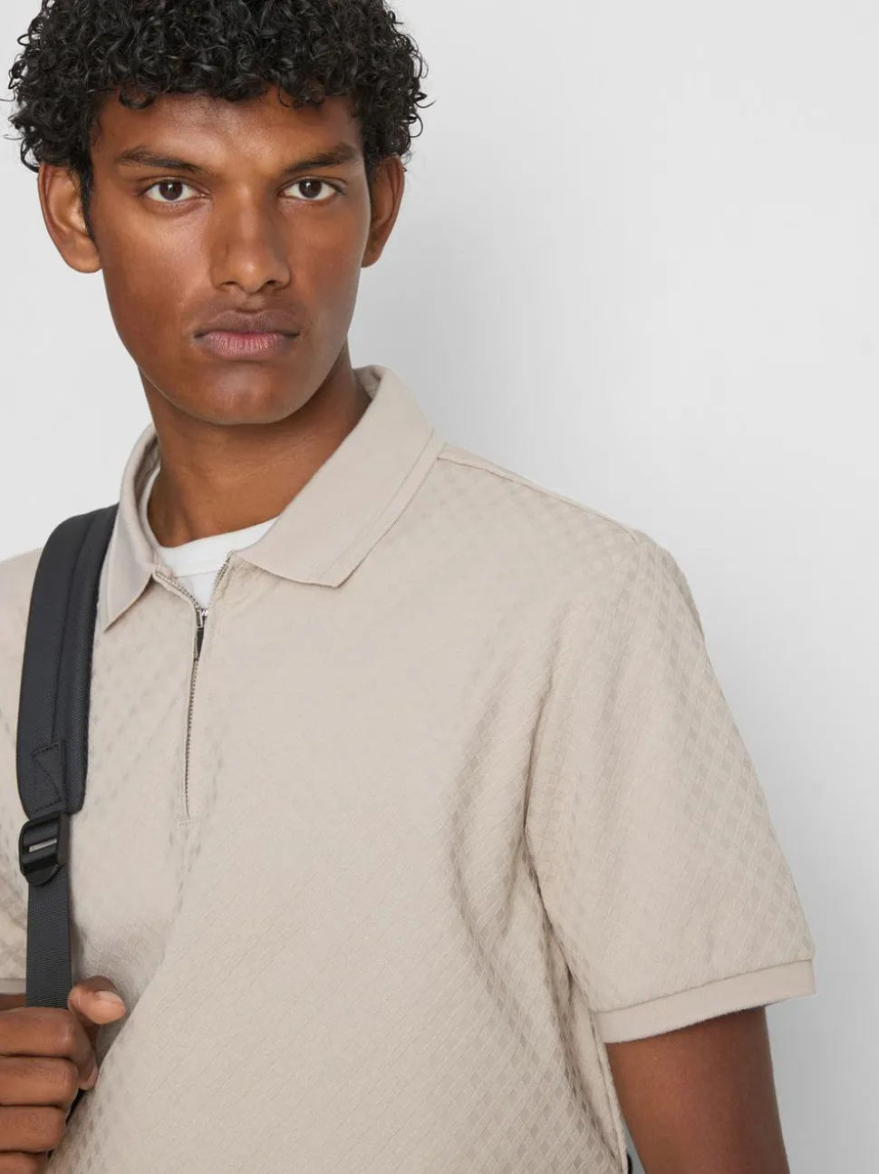 Strukturiertes „The Edit“ Poloshirt mit Reißverschluss