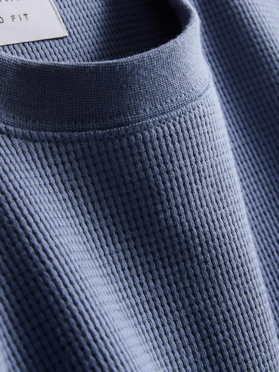 Strukturiertes T-Shirt mit geradem Schnitt