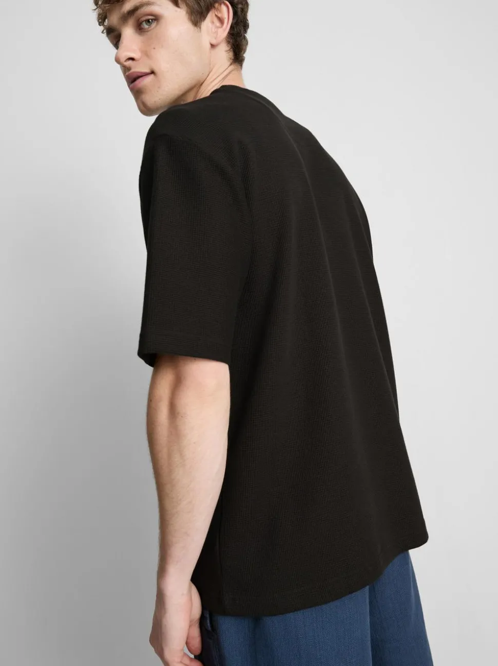 Strukturiertes T-Shirt mit geradem Schnitt