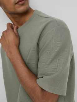 Strukturiertes T-Shirt mit geradem Schnitt