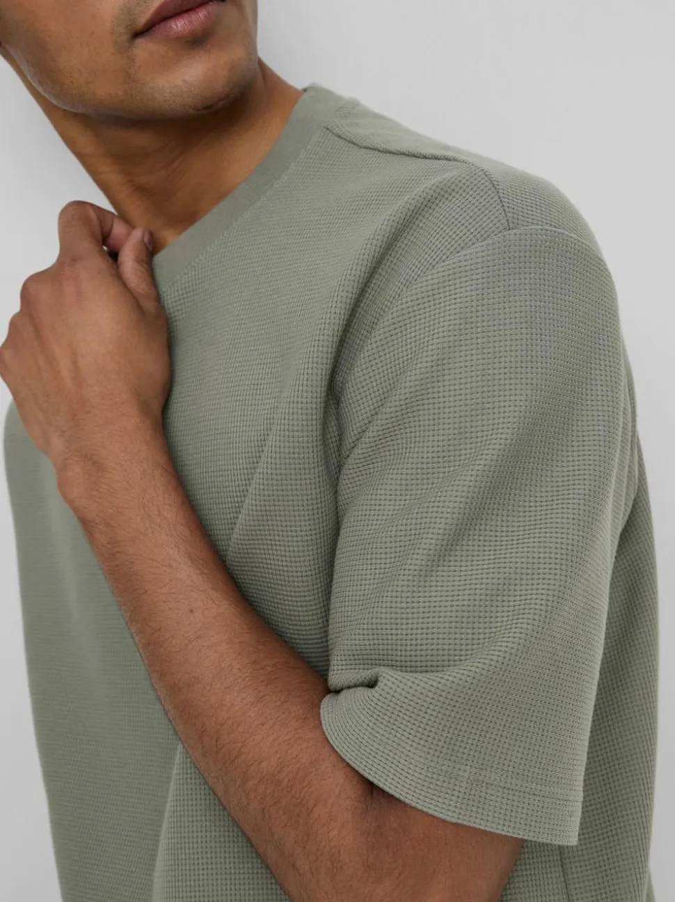 Strukturiertes T-Shirt mit geradem Schnitt