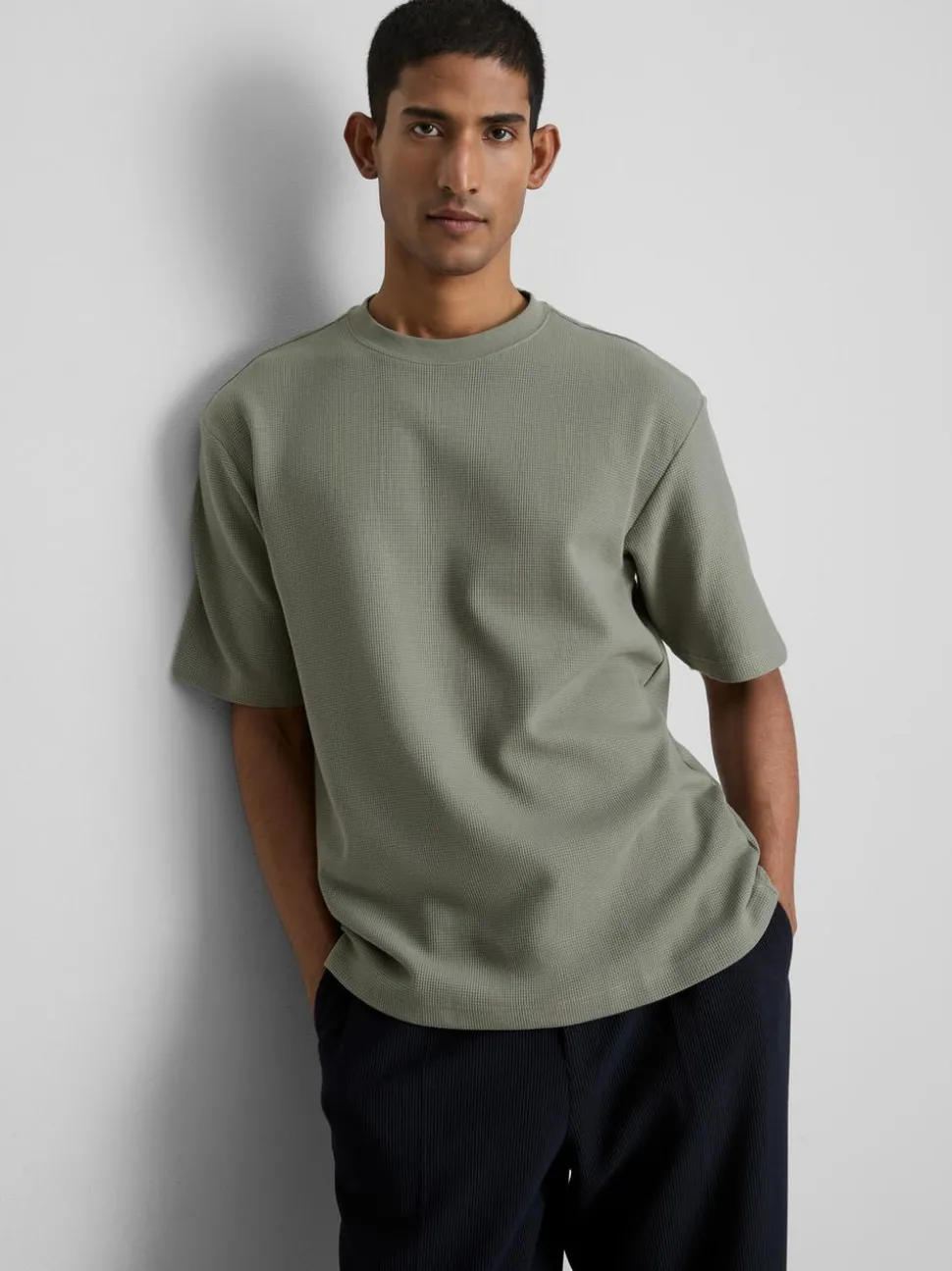 Strukturiertes T-Shirt mit geradem Schnitt
